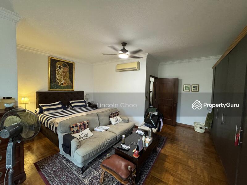 Terrace for Sale, Kew Drive, SGD 3,380,000 | 99-year lease
