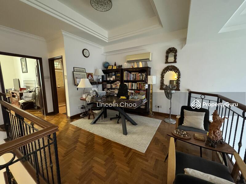 Terrace for Sale, Kew Drive, SGD 3,380,000 | 99-year lease