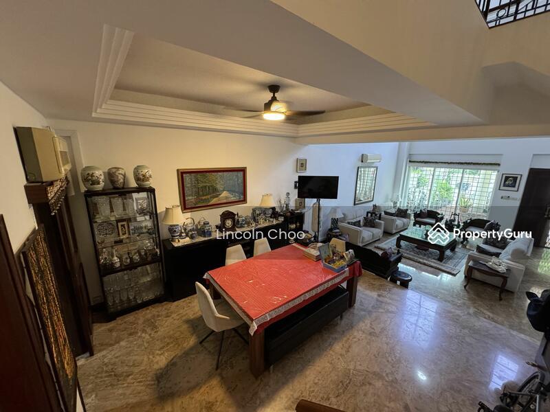 Terrace for Sale, Kew Drive, SGD 3,380,000 | 99-year lease