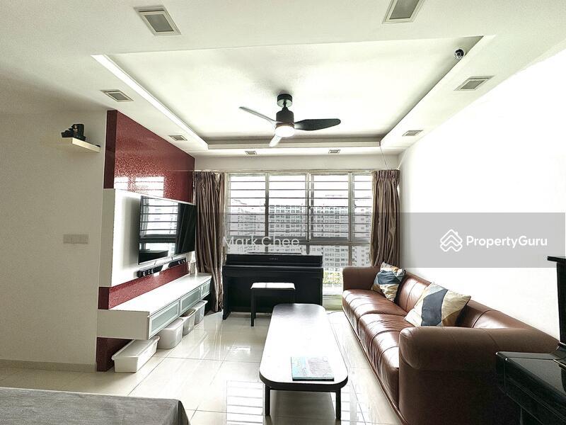 Prop-GPT: HDB Flat: D19 Punggol 613C Punggol Drive