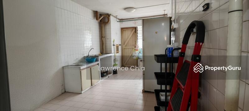 HDB Flat for Sale, 318 Hougang Avenue 5, SGD 438,888 | 99-year lease