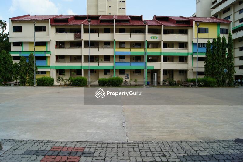HDB Flat for Sale, 318 Hougang Avenue 5, SGD 438,888 | 99-year lease