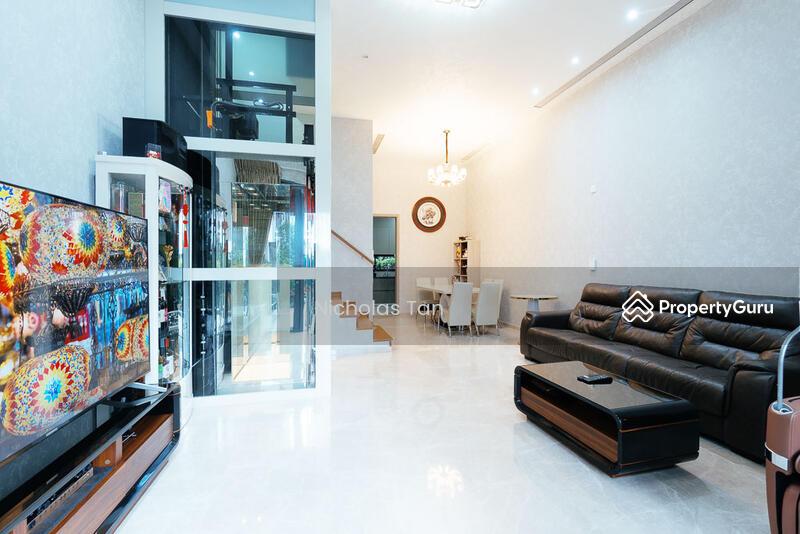 Prop-GPT: Cluster House: D27  Watercove