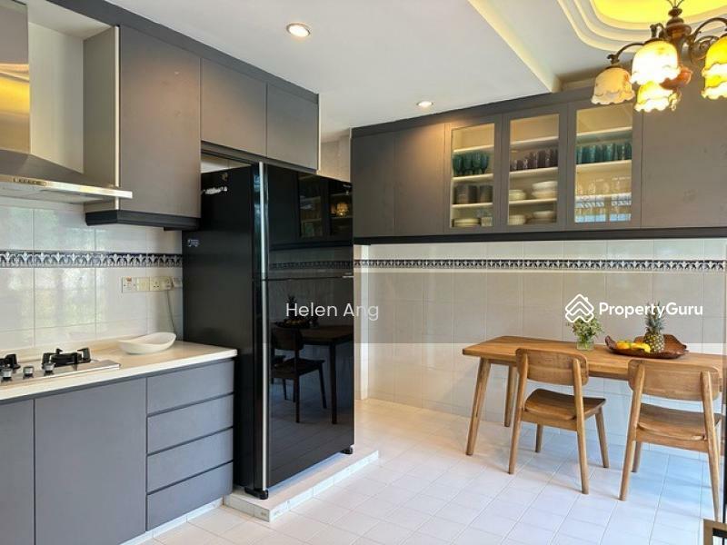Detached for Sale, ?1Km Nyps/Rgps ?3 Mins Mrt ?Duchess/King’S/ Coronation ?Multi-Gen ?Hilltop? ??8628 6026 Helen, SGD 21,800,000 | Freehold