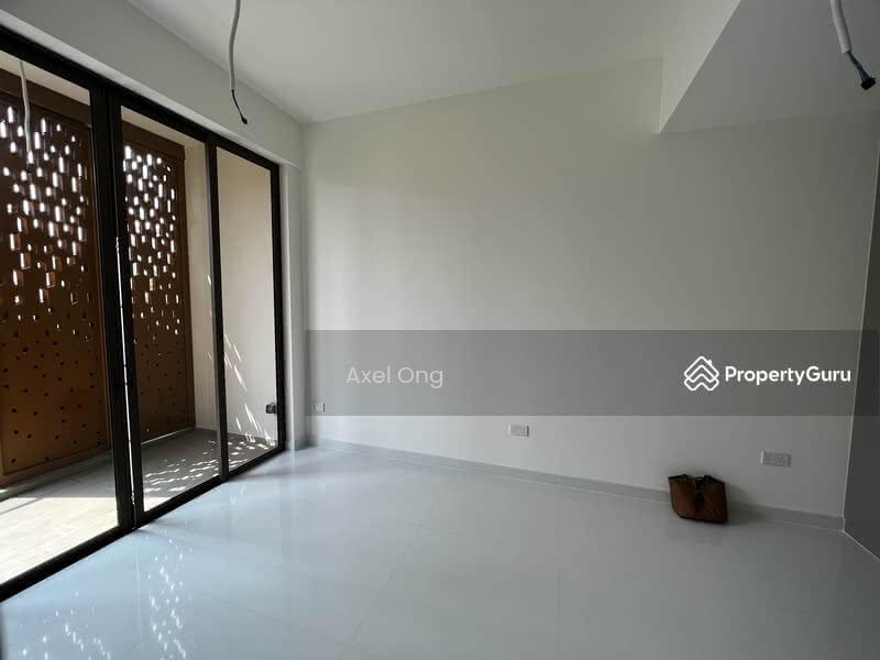 Condominium for Sale, Parksuites, SGD 1,560,000 | 110-year lease