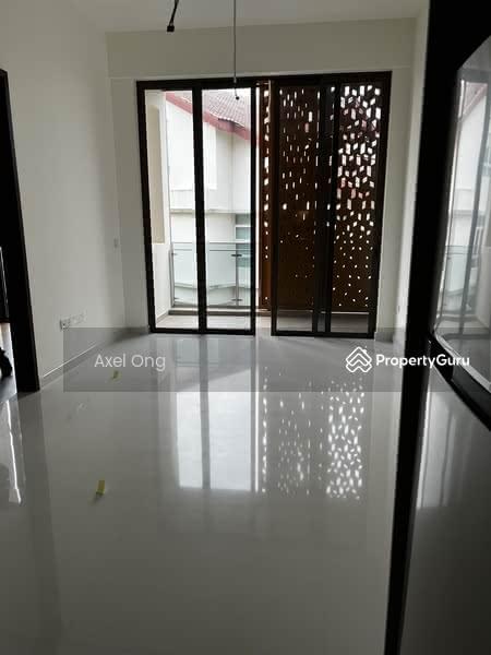 Condominium for Sale, Parksuites, SGD 1,560,000 | 110-year lease