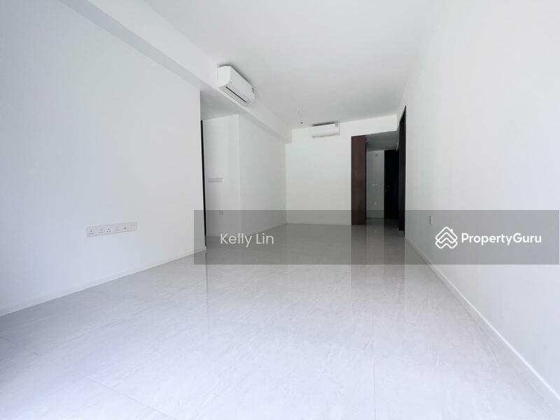 Prop-GPT: Condominium: D27 Yishun The Watergardens at Canberra