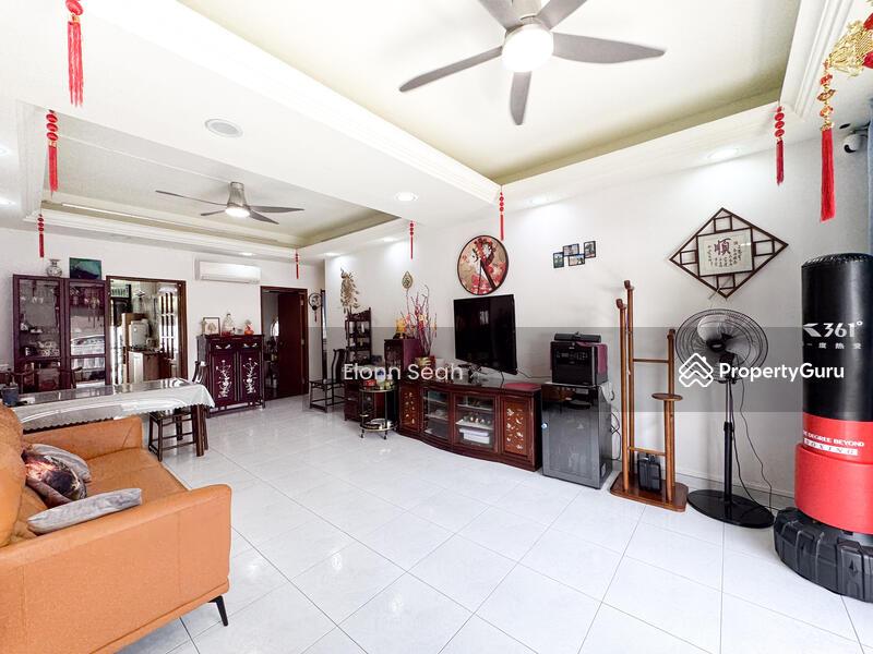 Prop-GPT: Apartment: D13  Wan Tho Lodge