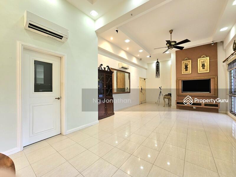Prop-GPT: Apartment: D08  Kentish Court