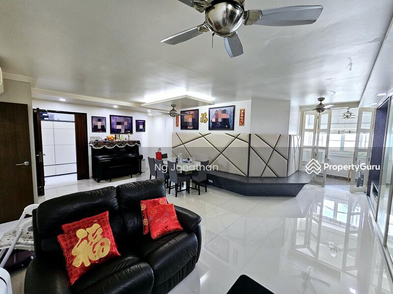 Prop-GPT: Condominium: D05  Villa De West