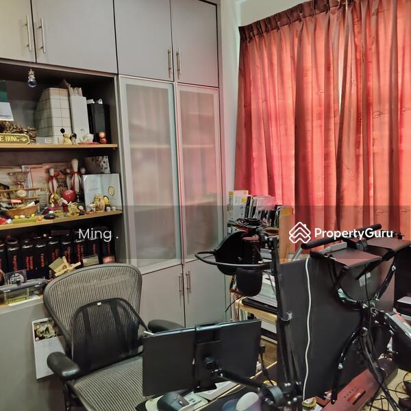 Terrace for Sale, 3.5 Storey / Walk to MRT, SGD 4,680,000 | Freehold