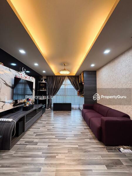Prop-GPT: HDB Flat: D19  477A Upper Serangoon View