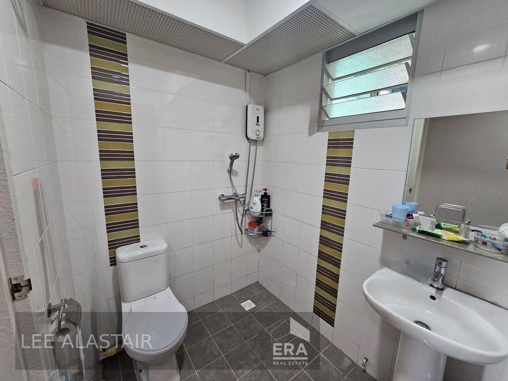 HDB - 2 room for Sale, Edgefield Plains 673A Edgefield Plains, SGD 500,000 | Leasehold