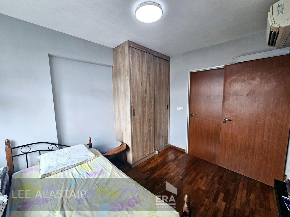 HDB - 2 room for Sale, Edgefield Plains 673A Edgefield Plains, SGD 500,000 | Leasehold