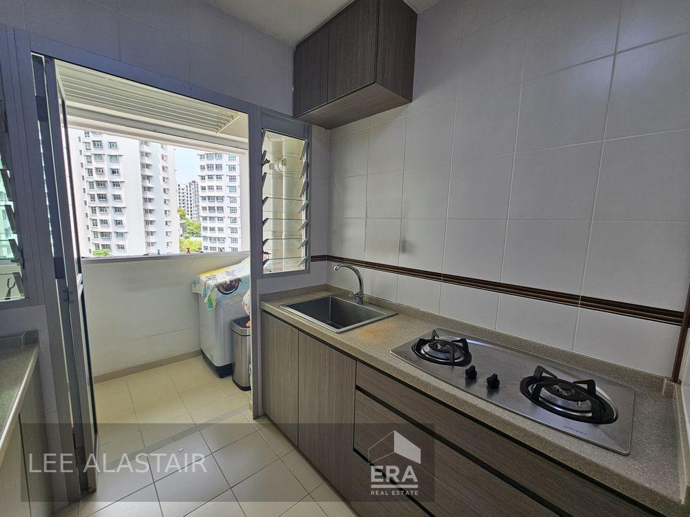 HDB - 2 room for Sale, Edgefield Plains 673A Edgefield Plains, SGD 500,000 | Leasehold