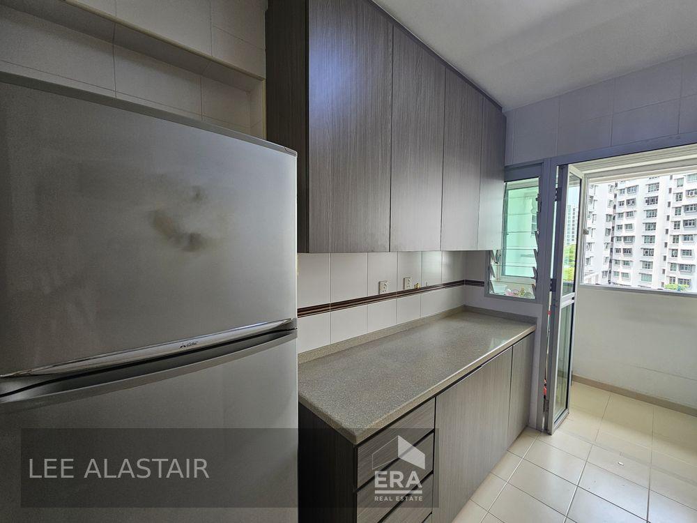 HDB - 2 room for Sale, Edgefield Plains 673A Edgefield Plains, SGD 500,000 | Leasehold