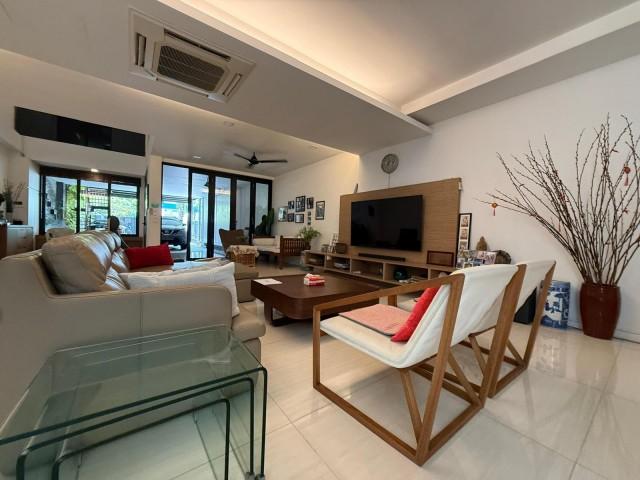 Prop-GPT: Terrace: D19  ?Eminence Landed? D19 Gorgeous 3 Sty Terrace @ Jalan Bunga Rampai