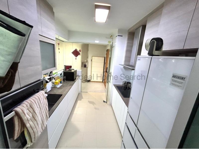 HDB Apartment for Sale, 187B Fengshan GreenVille HDB Apartment For Sale, $850,000, 3 Bed 2 Bath 1,001 sqft $849.00 psf, SGD 850,000 | 99-year Leasehold
