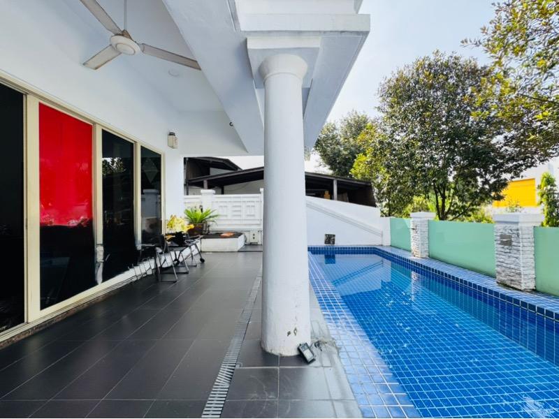 Prop-GPT: Corner Terrace: D19  Park Villas