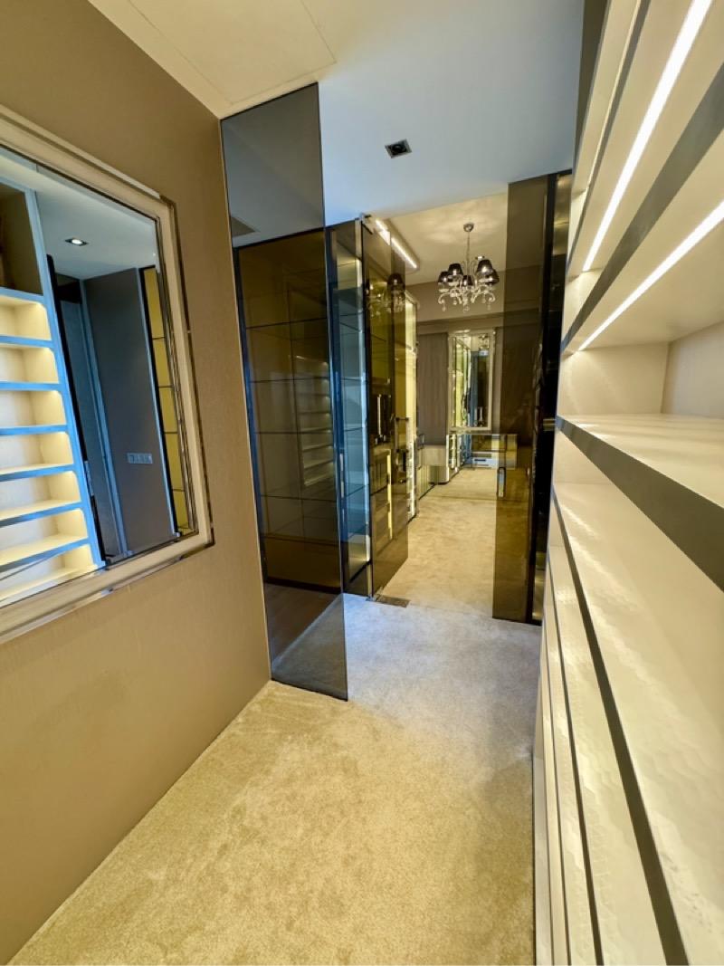 Condominium for Sale, OUE Twin Peaks Condominium For Sale, $3,980,000, 3 Bed 3 Bath 1,604 sqft $2,481.00 psf, SGD 3,980,000 | 99-year Leasehold