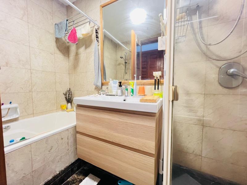 Condominium for Sale, Tanglin View Condominium For Sale, $2,398,000, 3 Bed 3 Bath 1,249 sqft $1,920.00 psf, SGD 2,398,000 | 99-year Leasehold