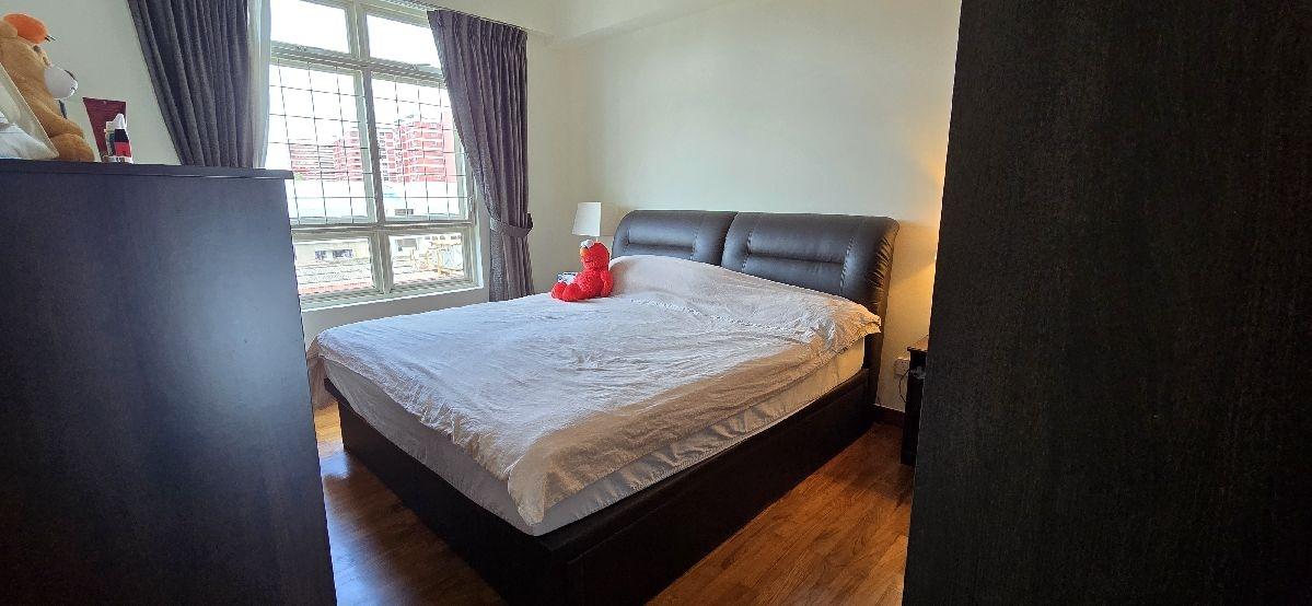 Condominium for Sale, Meadow Lodge Condominium For Sale, $2,050,000, 3 Bed 2 Bath 1,216 sqft $1,686.00 psf, SGD 2,050,000 | 99-year Leasehold