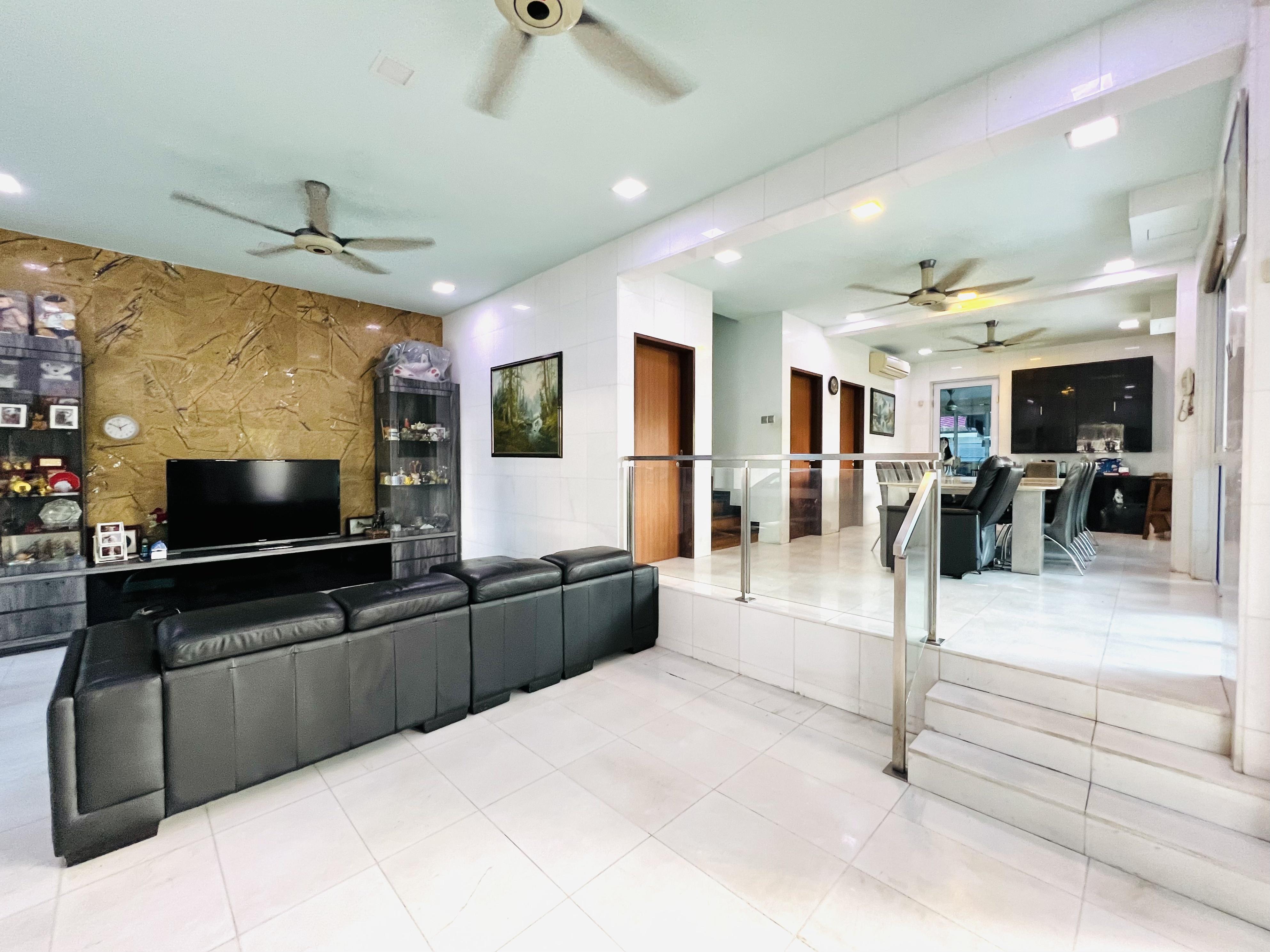Corner Terrace for Sale, 8 Parking Lots! Huge Corner Terrace near Lorong Chuan MRT, SGD 6,800,000 | Freehold