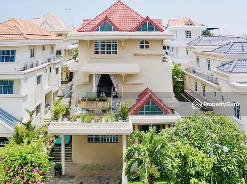 Prop-GPT: Detached: D16  Rare & Affordable 8 Bedroom 3 Storey  Renovated Detached House in the East