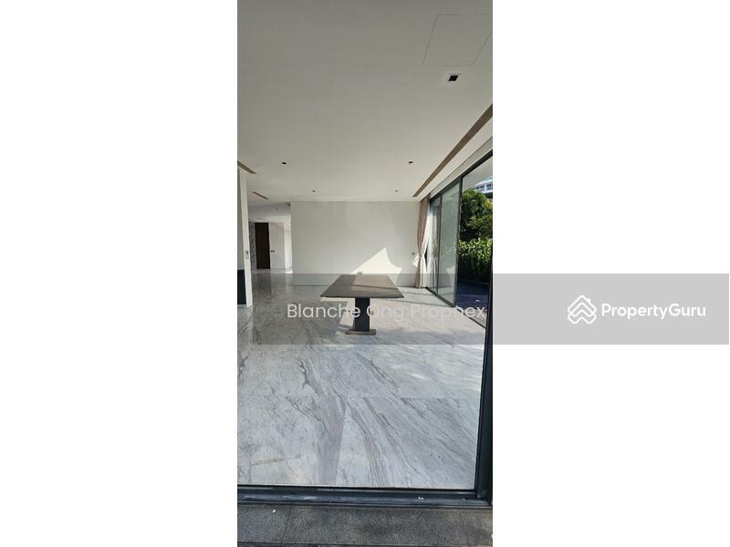 Bungalow for Sale: D04, 098000