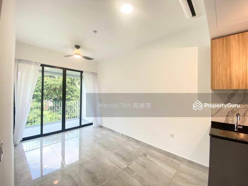 Prop-GPT: Condominium: D05  The Verandah Residences