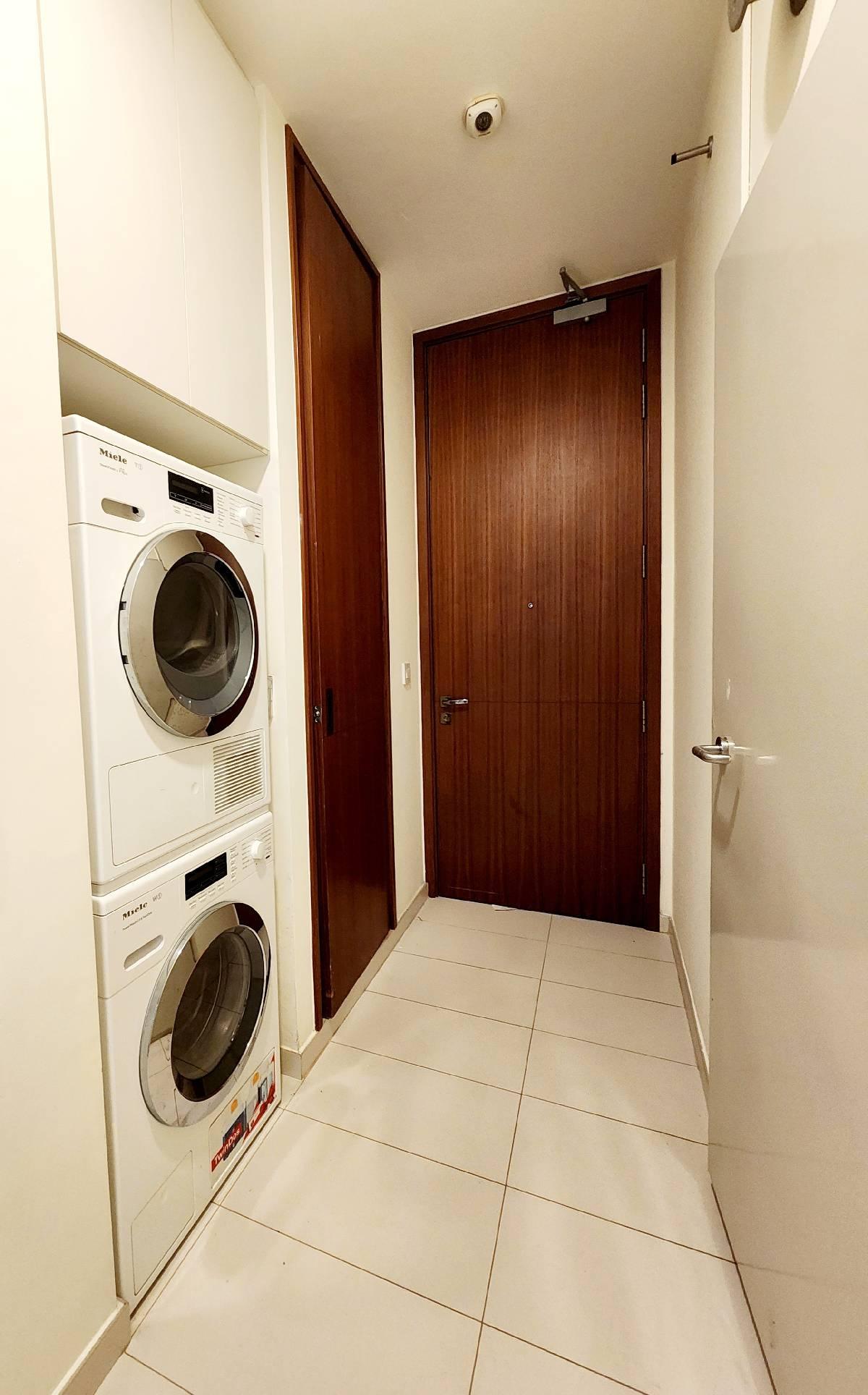 Condominium for Sale, One Balmoral Condominium For Sale, $3,960,000, 3 Bed 3 Bath 1,410 sqft $2,809.00 psf, SGD 3,960,000 | Freehold