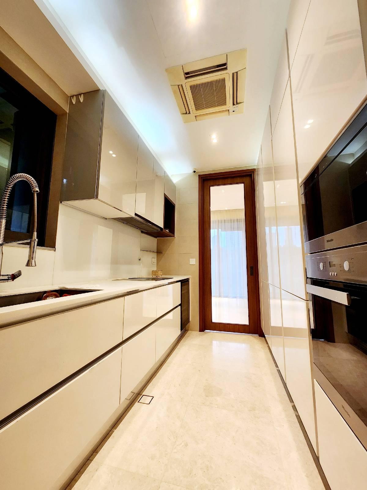 Condominium for Sale, One Balmoral Condominium For Sale, $3,960,000, 3 Bed 3 Bath 1,410 sqft $2,809.00 psf, SGD 3,960,000 | Freehold