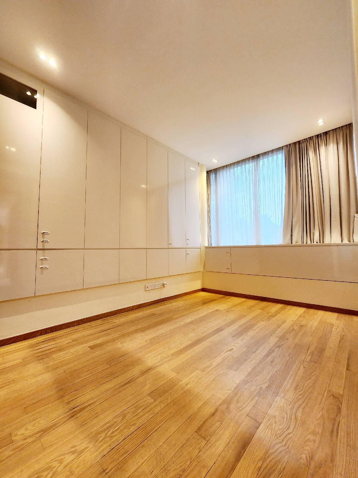 Condominium for Sale, One Balmoral Condominium For Sale, $3,960,000, 3 Bed 3 Bath 1,410 sqft $2,809.00 psf, SGD 3,960,000 | Freehold