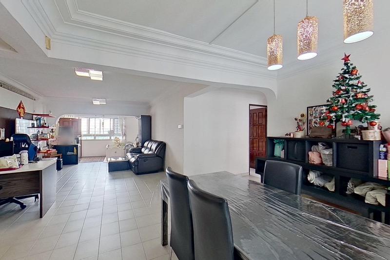 Prop-GPT: HDB Apartment: D19  310 Hougang Avenue 5