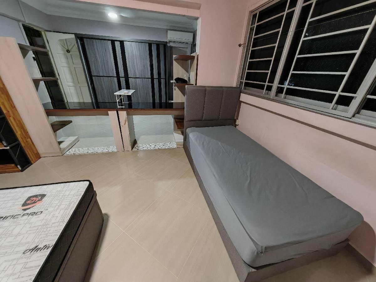 102 Bukit Batok West Avenue 6 HDB Apartment For Sale, $800,000, 3 Bed 3 Bath 1,615 sqft $495.00 psf