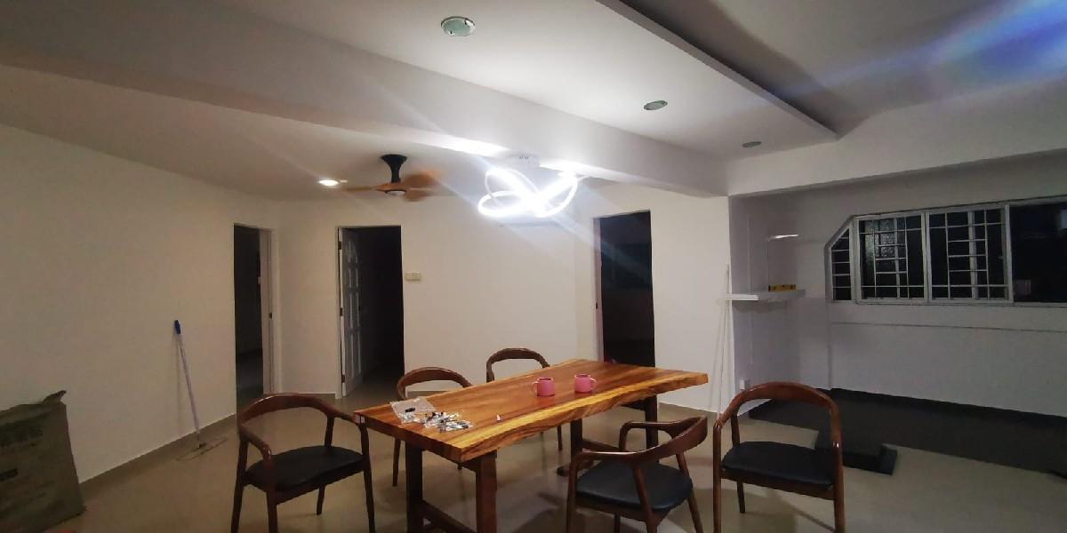 102 Bukit Batok West Avenue 6 HDB Apartment For Sale, $800,000, 3 Bed 3 Bath 1,615 sqft $495.00 psf