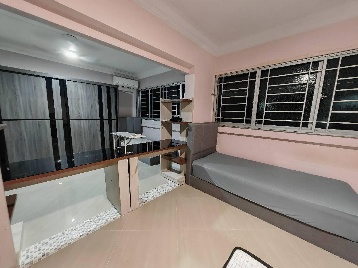 102 Bukit Batok West Avenue 6 HDB Apartment For Sale, $800,000, 3 Bed 3 Bath 1,615 sqft $495.00 psf