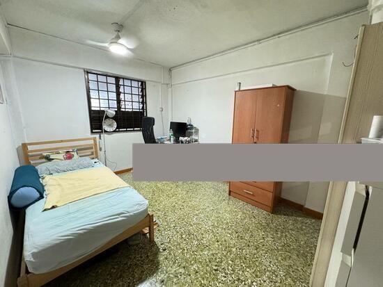 HDB Apartment for Sale, 257 Jurong East Street 24 HDB Apartment For Sale, $520,000, 3 Bed 2 Bath 1,117 sqft $466.00 psf, SGD 520,000 | 99-year Leasehold