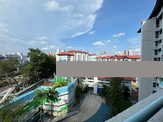 HDB Apartment for Sale, 257 Jurong East Street 24 HDB Apartment For Sale, $520,000, 3 Bed 2 Bath 1,117 sqft $466.00 psf, SGD 520,000 | 99-year Leasehold