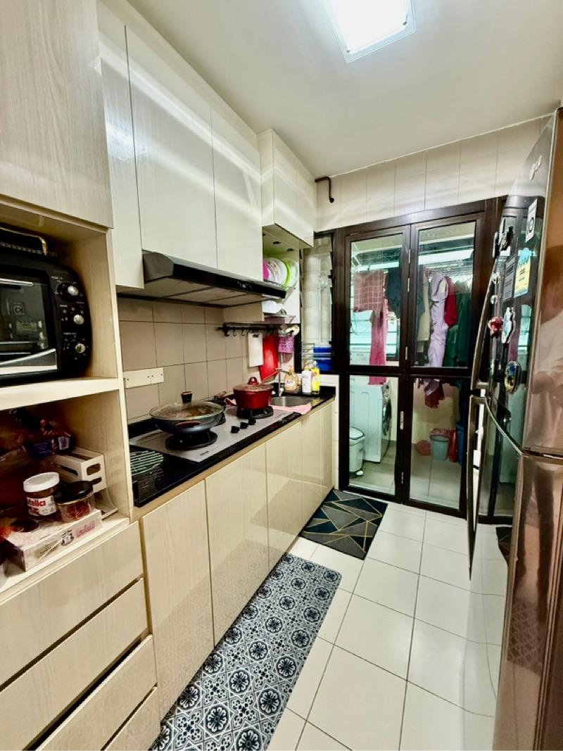 HDB Apartment for Sale. 
