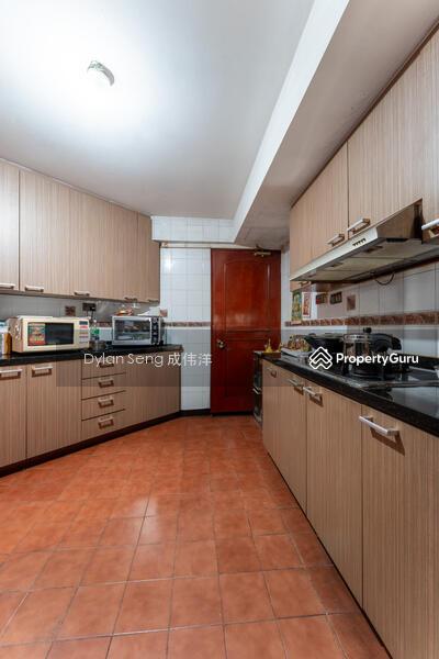 Apartment for Sale: D18, 529945