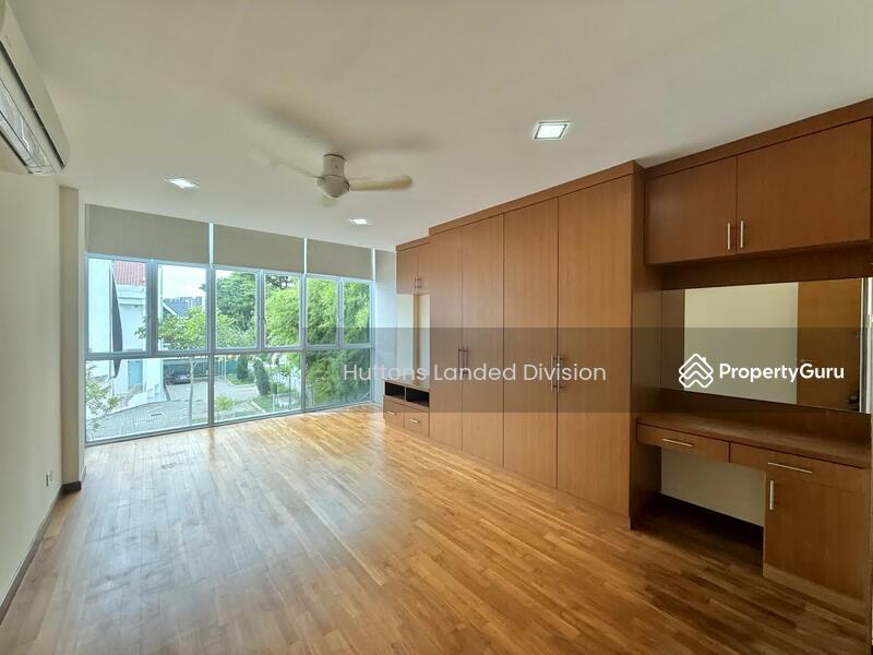 Semi-Detached for Sale, Only $13XXpsf! 3 Storey Corner Terrace within 1km to Maris Stella & PLMGS, SGD 6,480,000 | Freehold