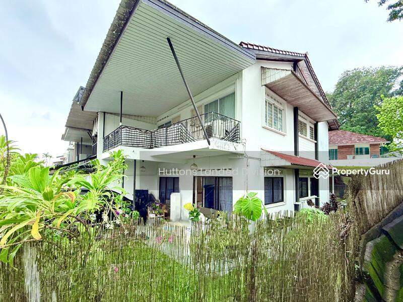Prop-GPT: Corner Terrace: D20  Nostalgic Corner Terrace near Thomson Plaza, MRT and Ai Tong School