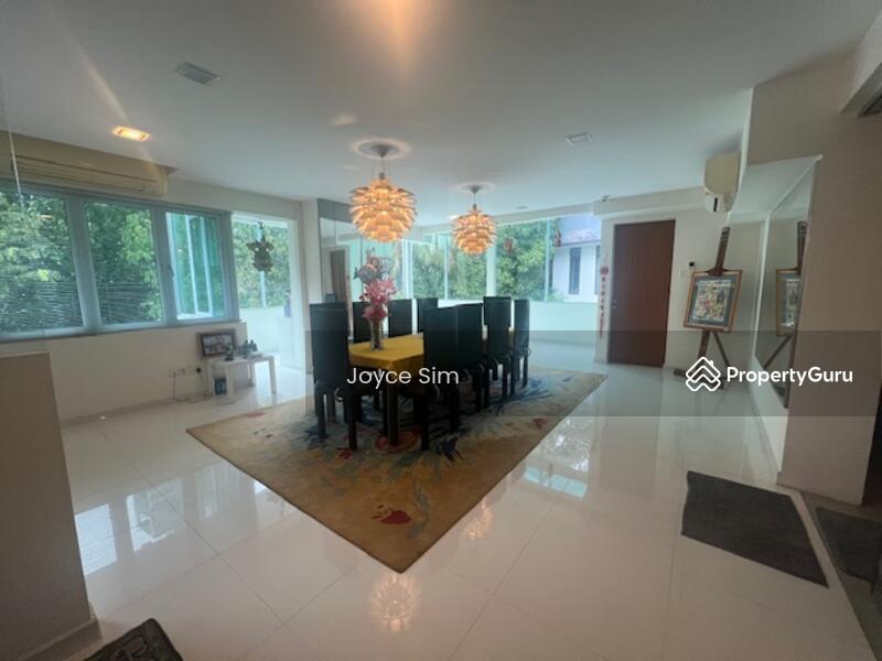 Prop-GPT: Bungalow - Good Class: D10  Prime City Gcb in the Heart of Orchard