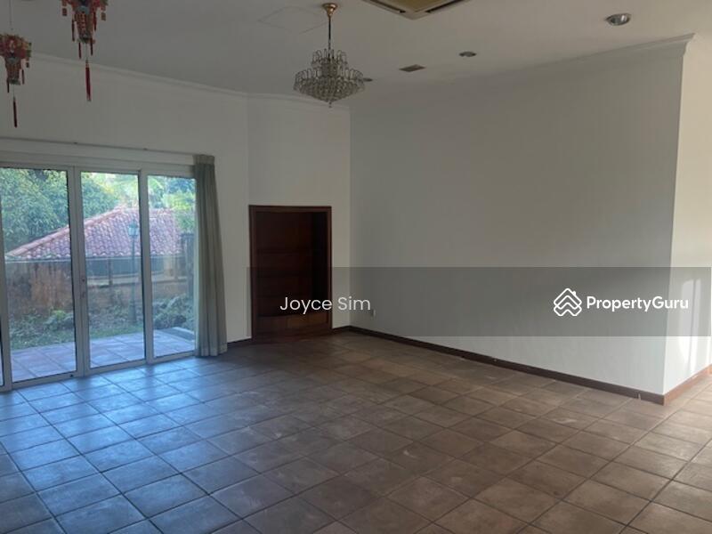 Prop-GPT: Bungalow: D10  Elevated Land, Wide Frontage House, Land for Sale