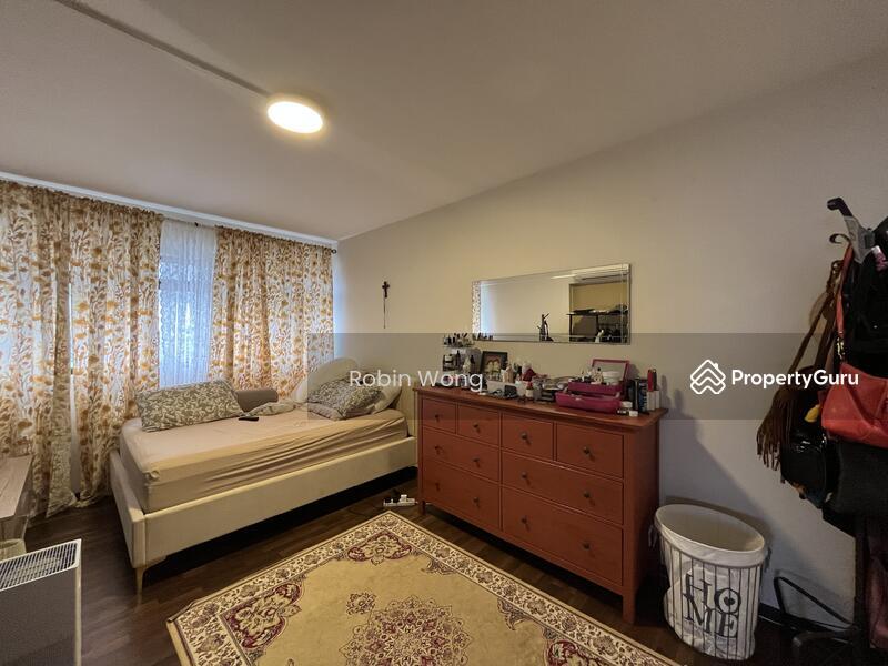 HDB Flat for Sale, 123 Paya Lebar Way, SGD 950,000 | 99-year lease