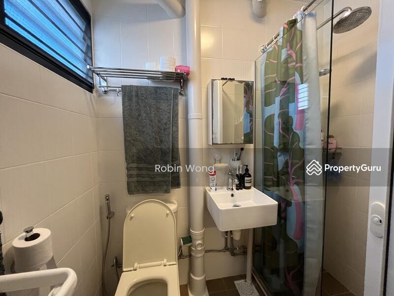 HDB Flat for Sale, 123 Paya Lebar Way, SGD 950,000 | 99-year lease