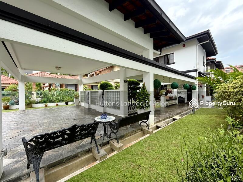 Bungalow for Sale, Rare 8400sf Beautiful Bungalow Plot with 6 Parking Lots in Dist 10, SGD 19,800,000 | Freehold