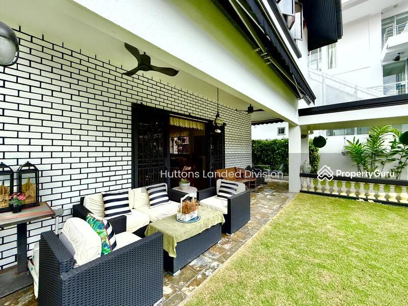 Bungalow for Sale, Rare 8400sf Beautiful Bungalow Plot with 6 Parking Lots in Dist 10, SGD 19,800,000 | Freehold