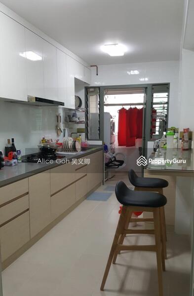 HDB Flat for Sale: Punggol, D19, 823679